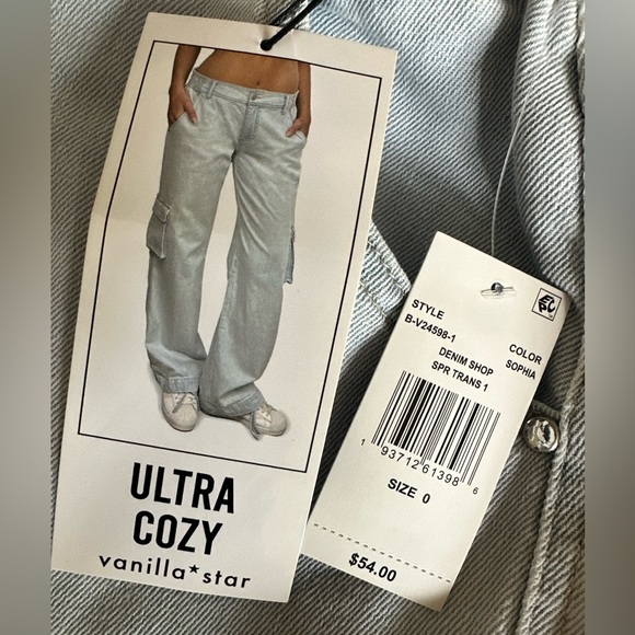 Vanilla Star cargo jeans with elastic waistband. Size 0. New with tags. - Picture 3 of 4